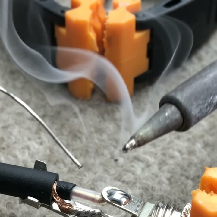 KMsoundのはんだ付け工程